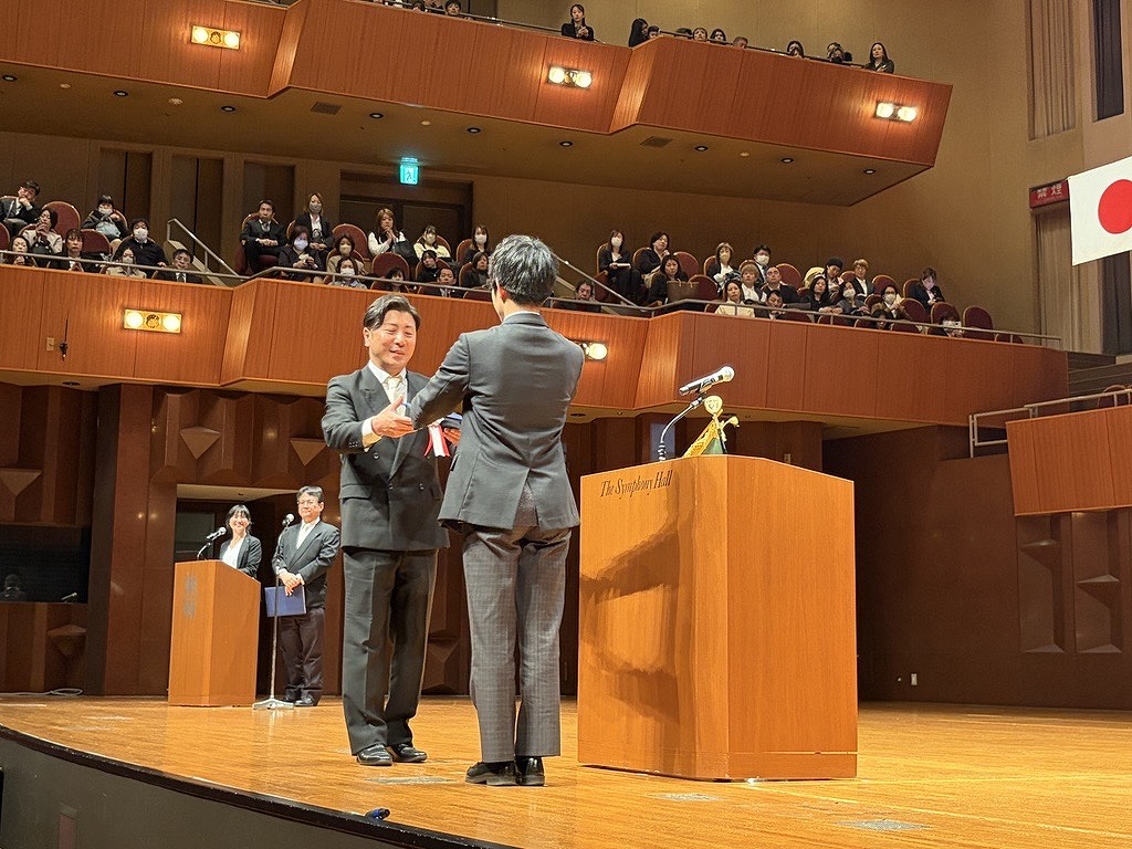 「生きることは、わからないことだらけ。人生を面白いと思える人に」1,424名が新たな旅立ち／ルネサンス大阪高等学校（大阪府・通信制高校）